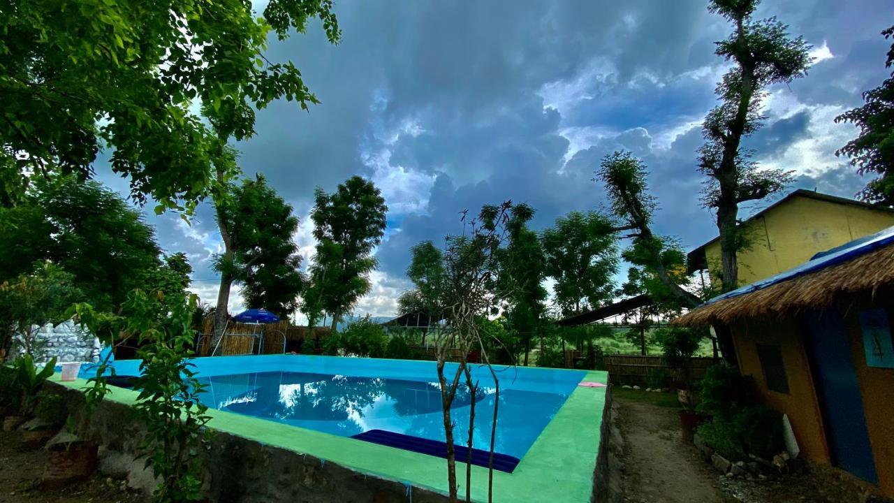 River Park Retreat Sauraha Eksteriør billede